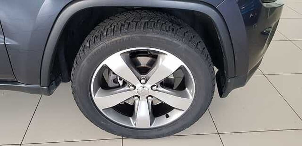 Jeep Grand Cherokee usata a Pordenone (9)