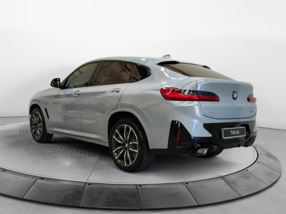 BMW X4 nuova a Modena (18)