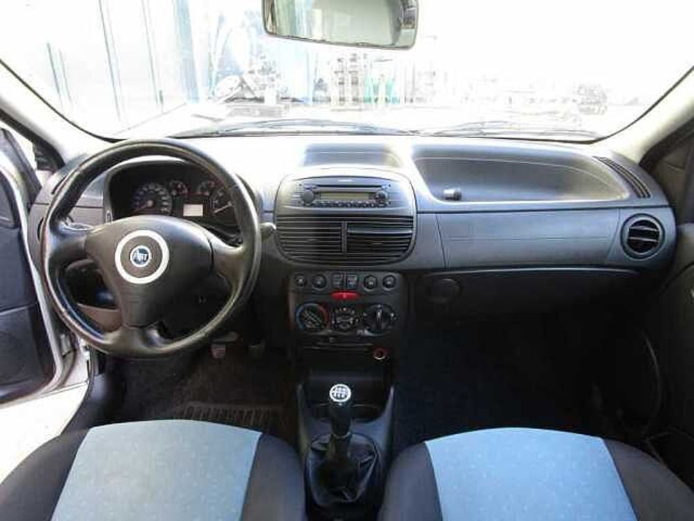 Fiat Punto usata a Roma (8)