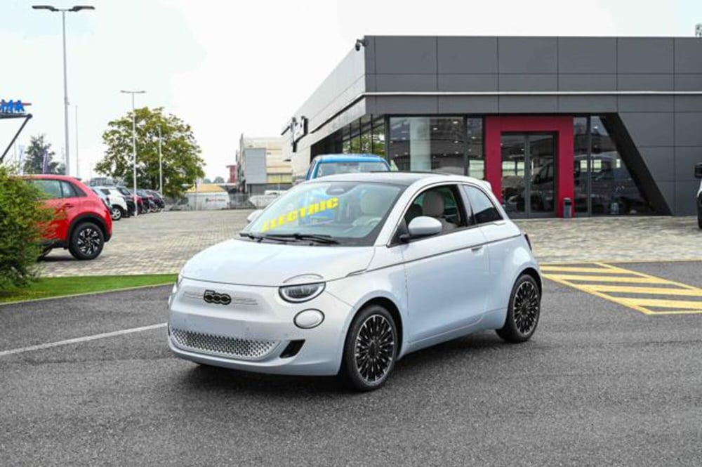 Fiat 500e nuova a Torino