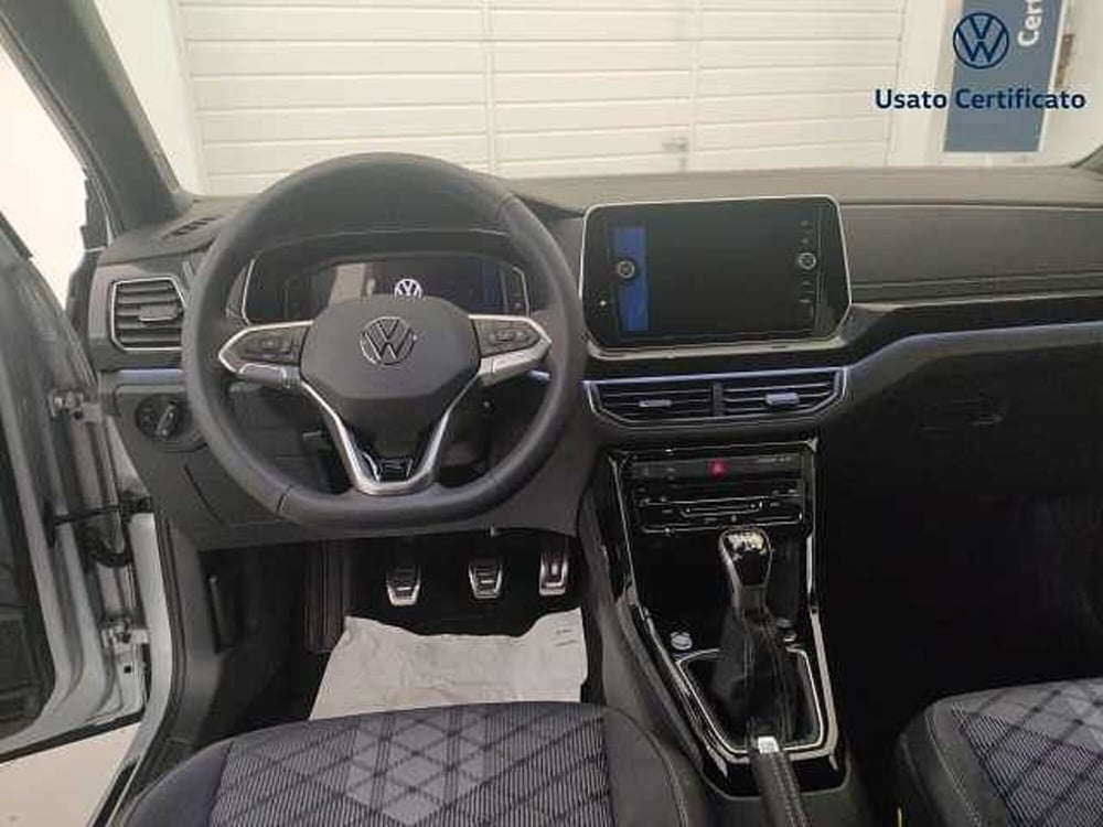 Volkswagen T-Cross nuova a Varese (15)