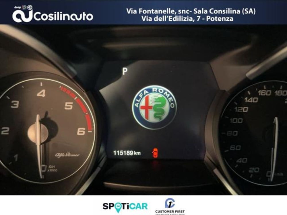 Alfa Romeo Stelvio usata a Salerno (14)