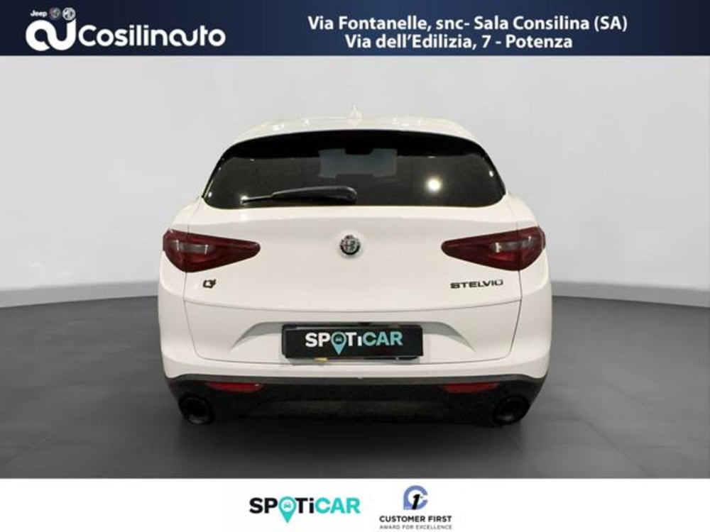 Alfa Romeo Stelvio usata a Salerno (4)