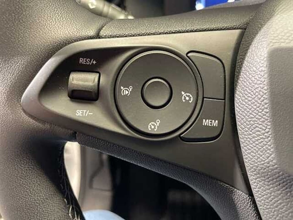 Opel Corsa nuova a Salerno (19)