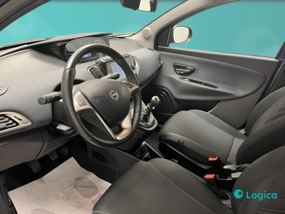 Lancia Ypsilon usata a Biella (16)