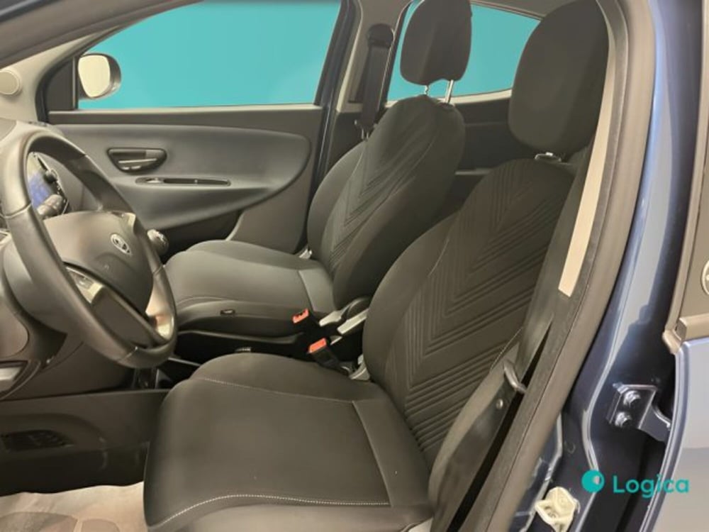 Lancia Ypsilon usata a Biella (17)