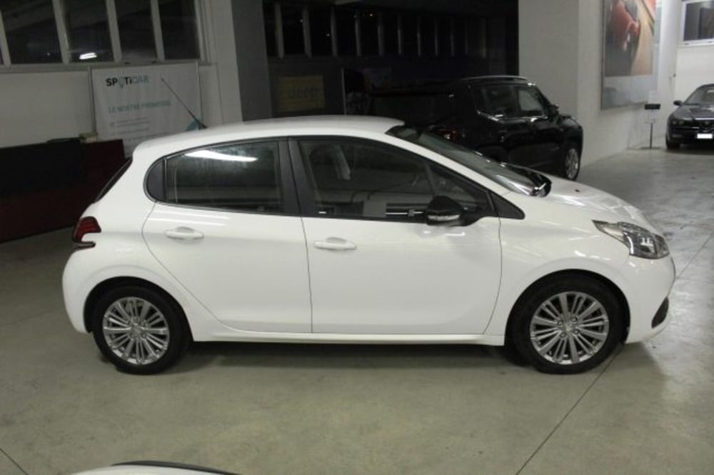 Peugeot 208 usata a Terni (6)