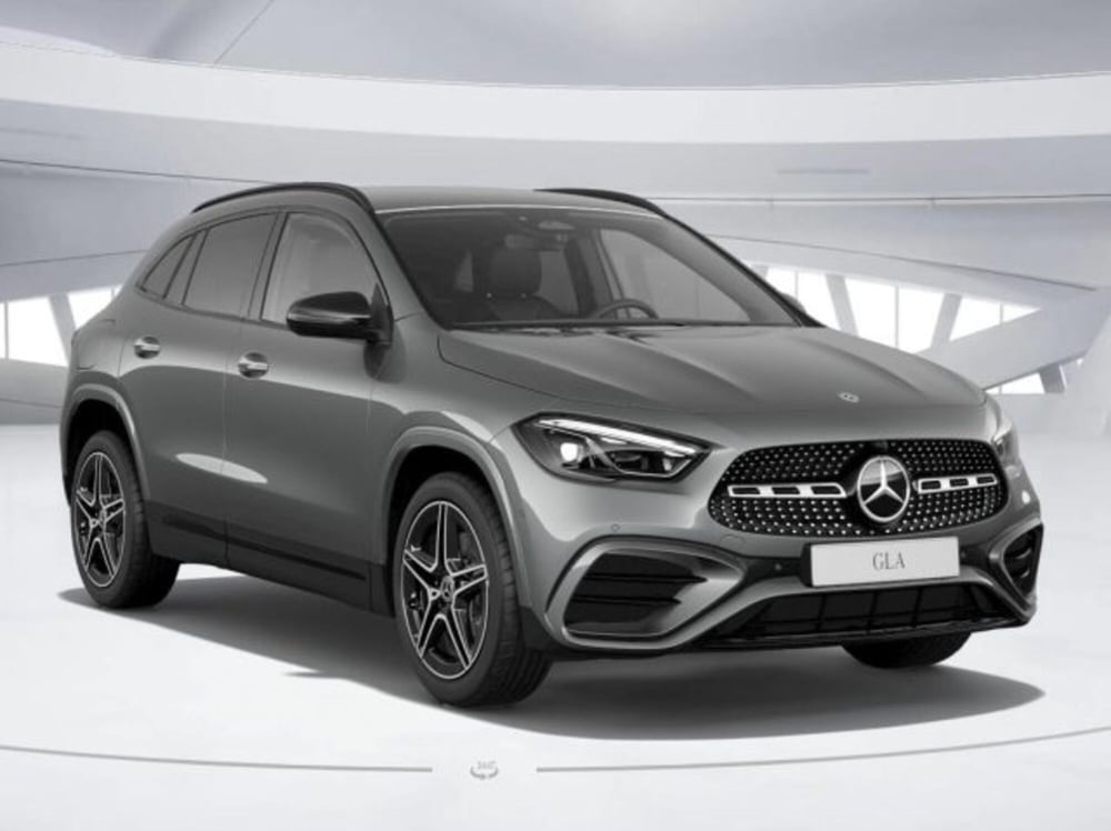 Mercedes-Benz GLA SUV nuova a Verona