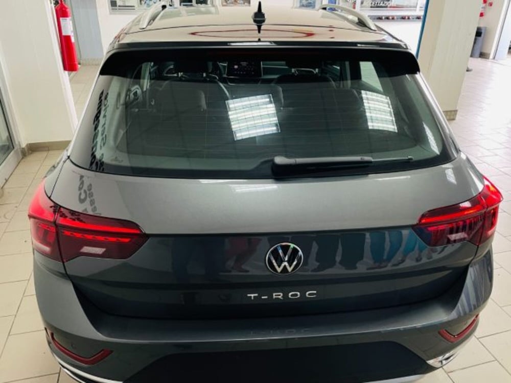 Volkswagen T-Roc nuova a Salerno (4)