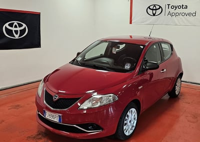 Lancia Ypsilon 1.2 69 CV 5 porte Silver  del 2017 usata a Messina