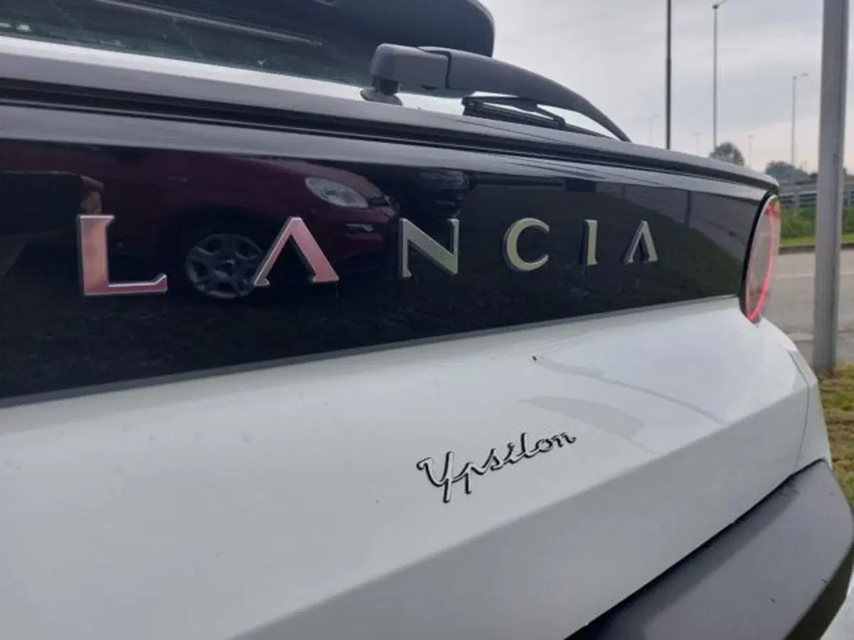 Lancia Ypsilon nuova a Padova (20)
