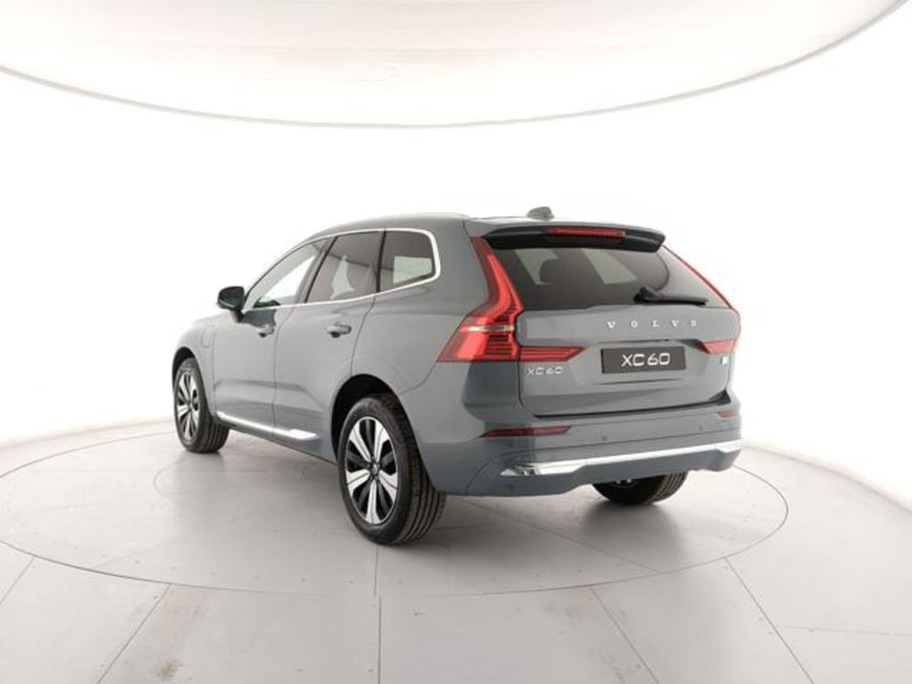 Volvo XC60 nuova a Modena (3)