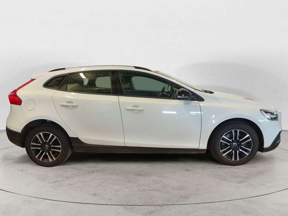 Volvo V40 Cross Country usata a Reggio Calabria (6)