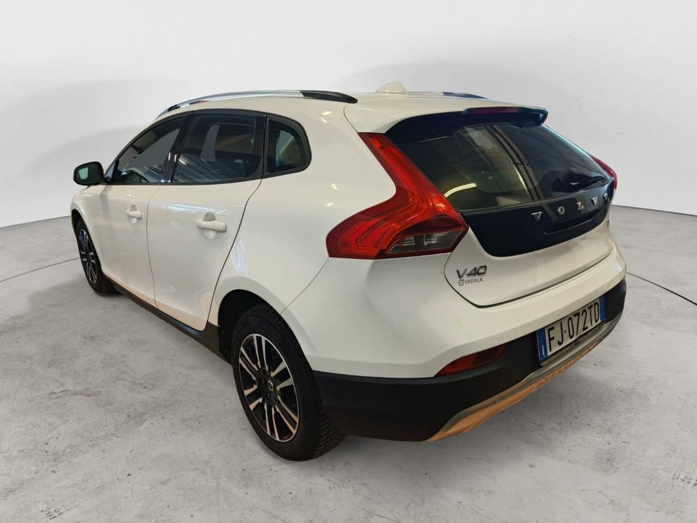 Volvo V40 Cross Country usata a Reggio Calabria (8)