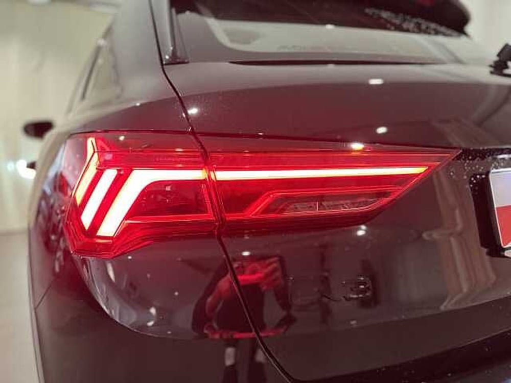 Audi Q3 Sportback nuova a Genova (14)