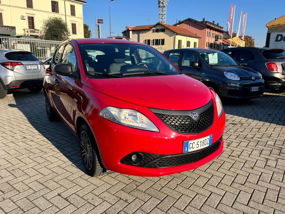 Lancia Ypsilon usata a Milano (2)