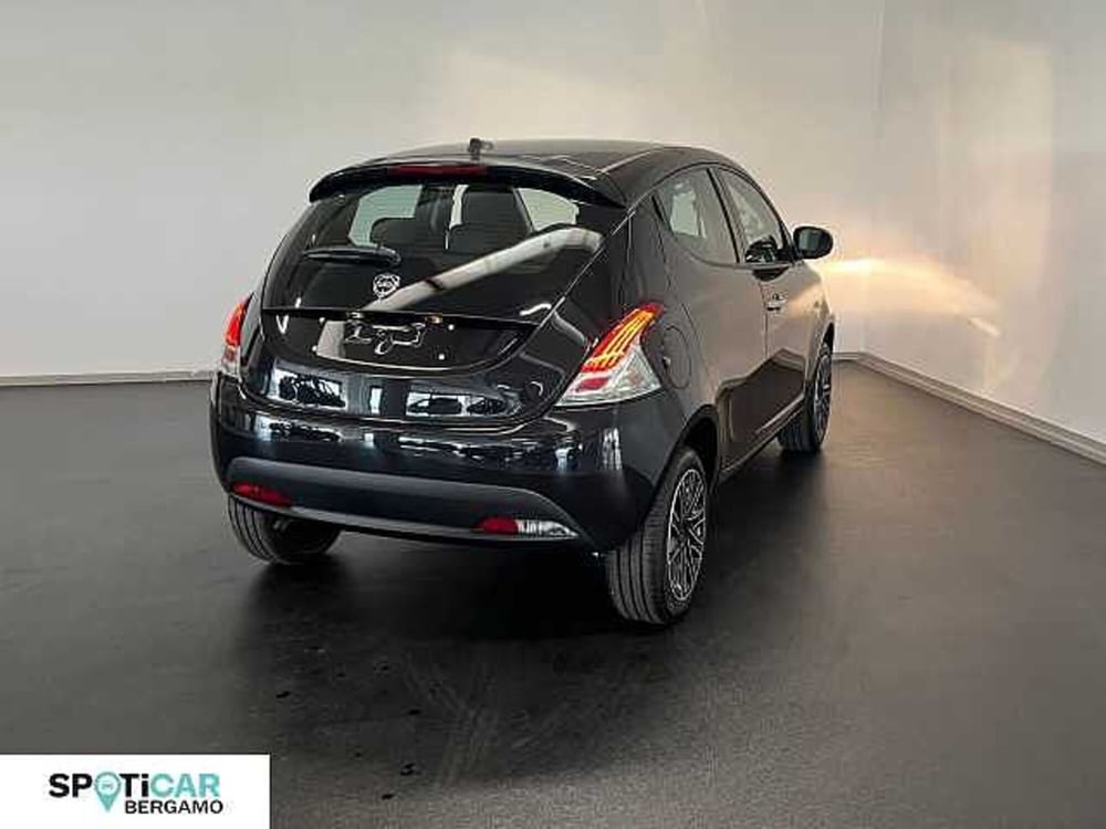 Lancia Ypsilon nuova a Bergamo (4)