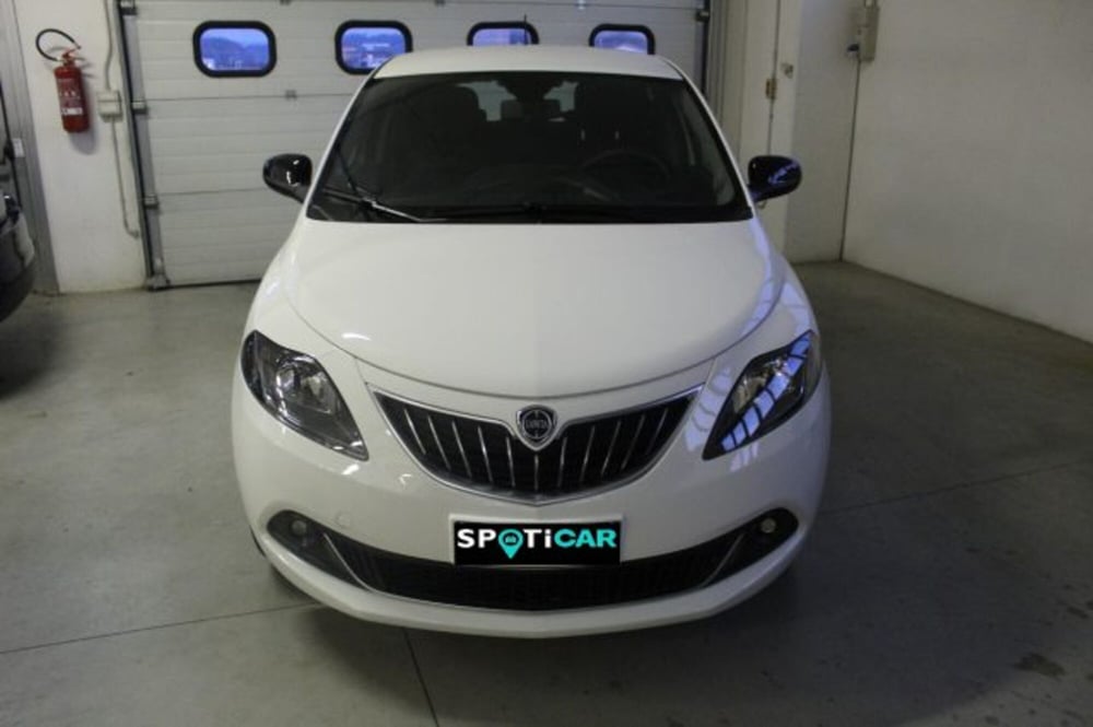 Lancia Ypsilon usata a Terni (2)