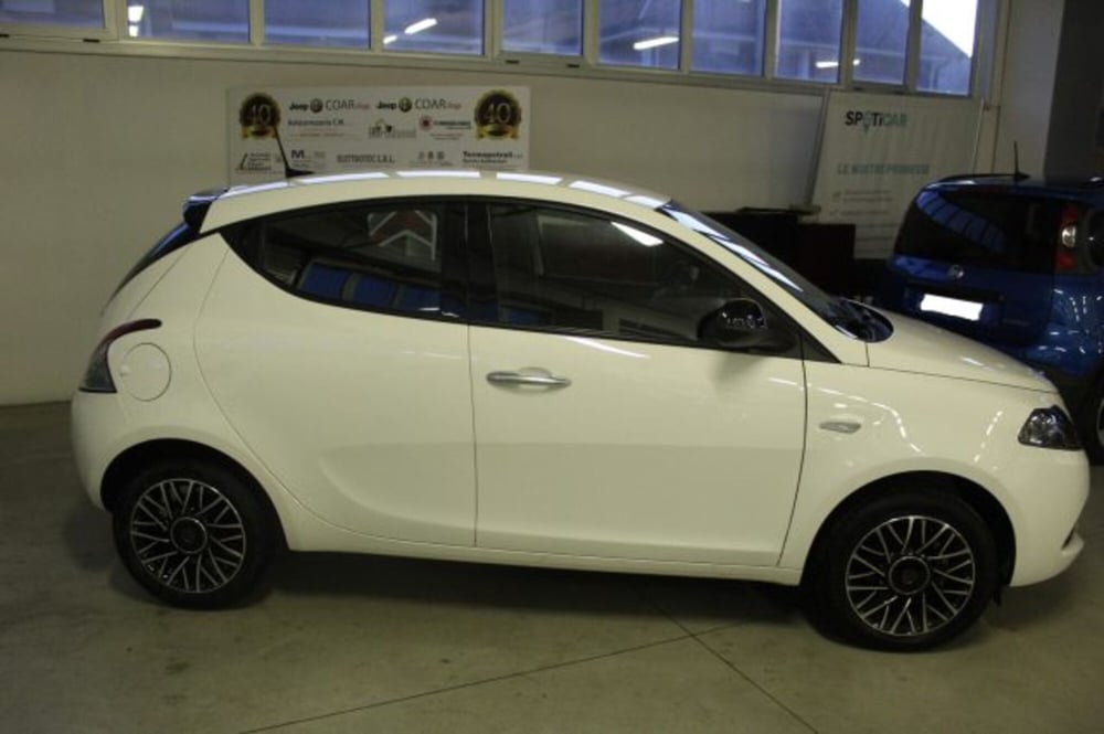 Lancia Ypsilon usata a Terni (6)