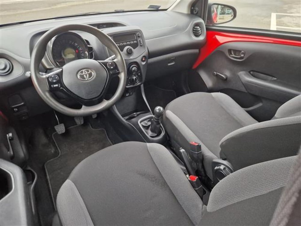 Toyota Aygo X usata a Pavia (4)