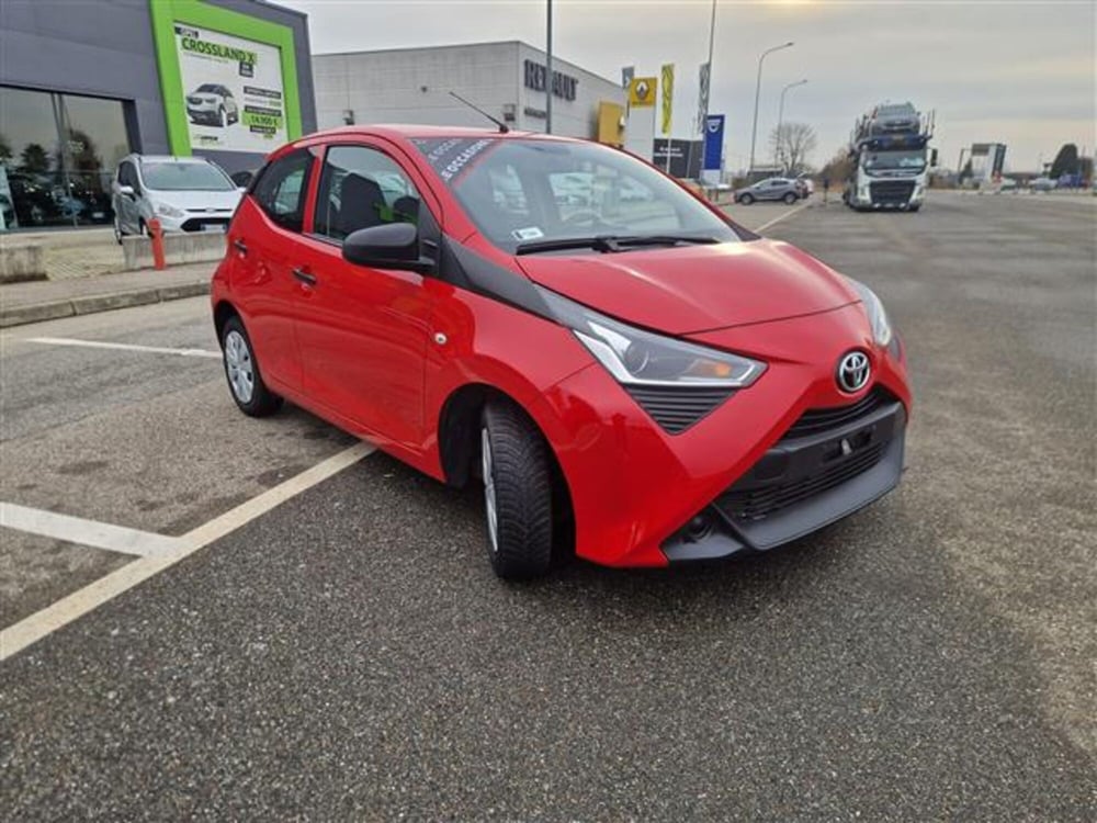 Toyota Aygo X usata a Pavia (9)