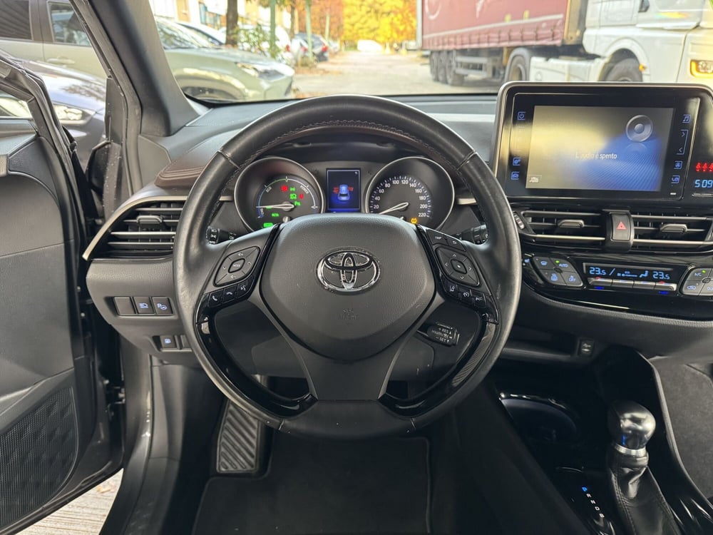 Toyota Toyota C-HR usata a Como (9)