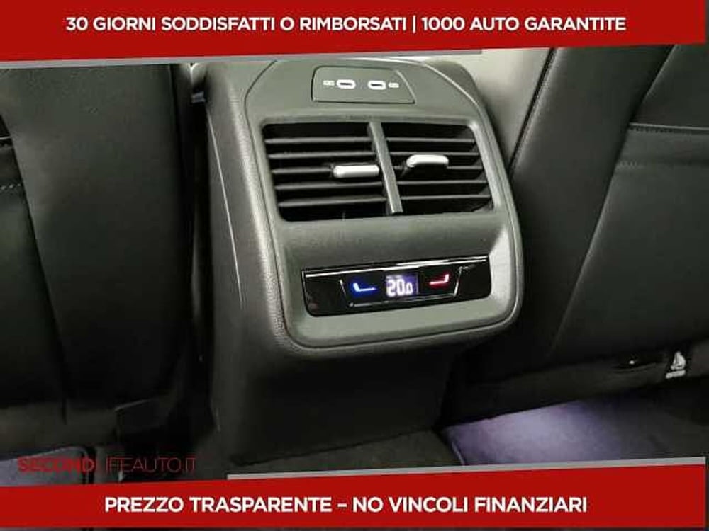 Volkswagen Passat nuova a Chieti (11)