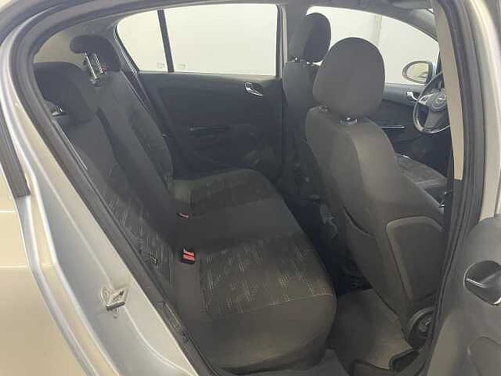 Opel Corsa usata a Napoli (8)