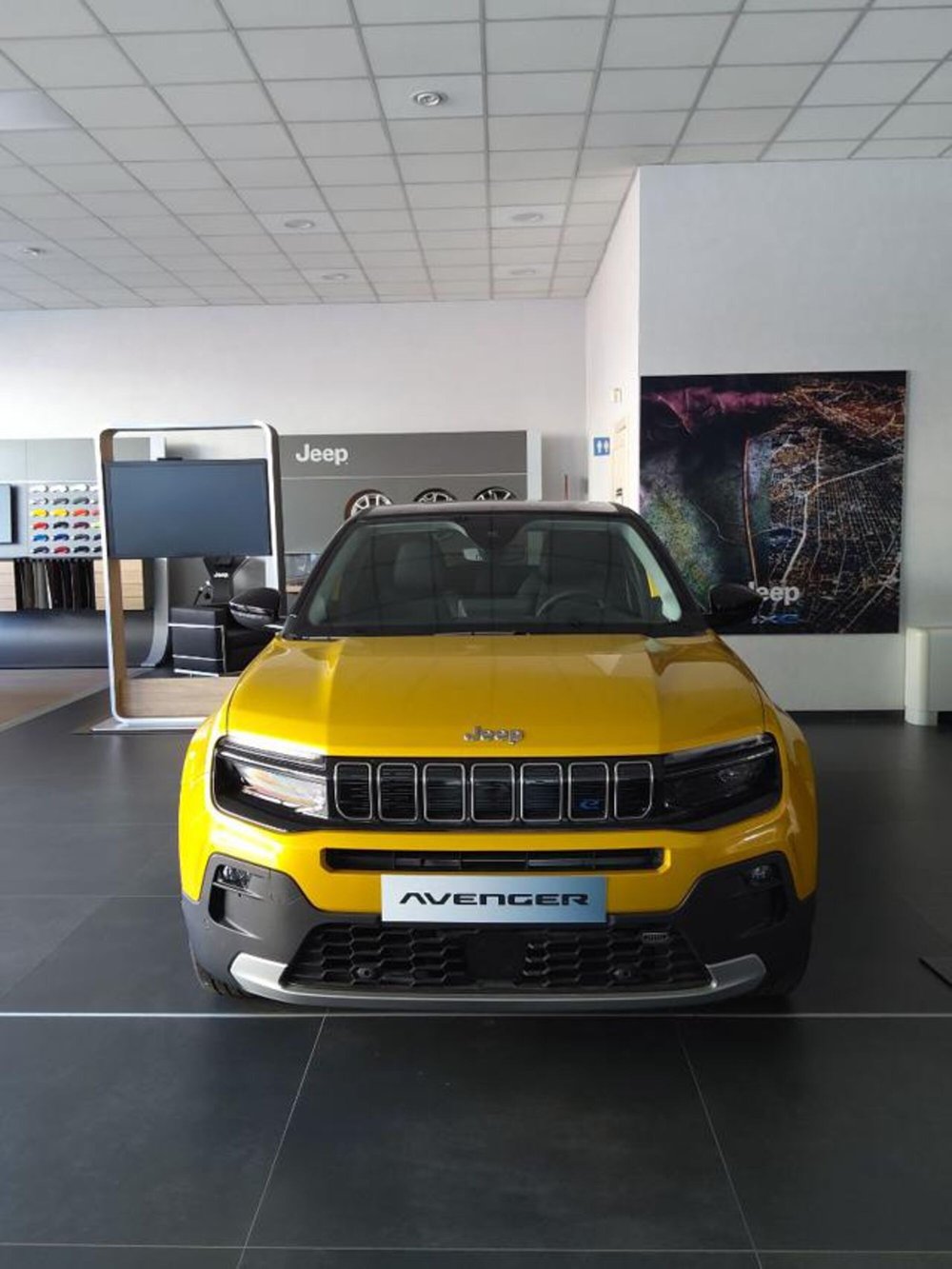 Jeep Avenger nuova a Cuneo