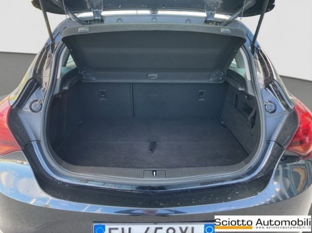 Opel Astra usata a Messina (17)