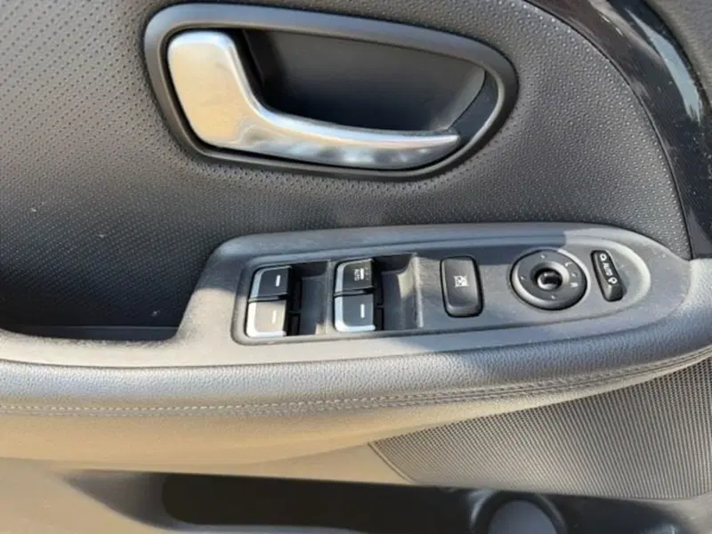 Kia Carens usata a Prato (7)