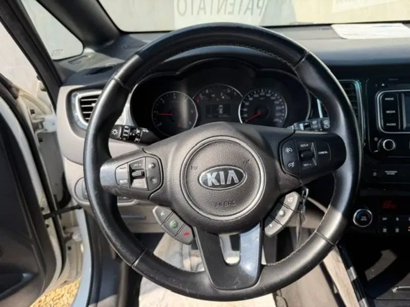 Kia Carens usata a Prato (8)