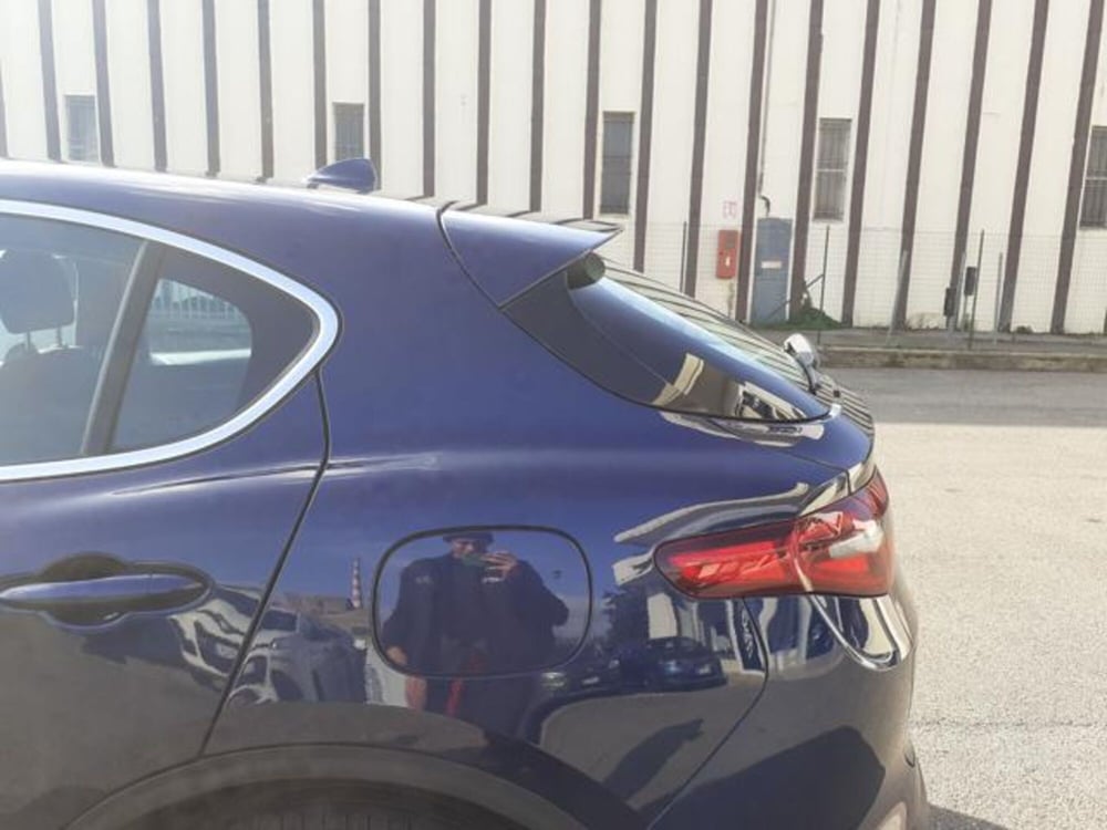 Alfa Romeo Stelvio usata a Firenze (4)