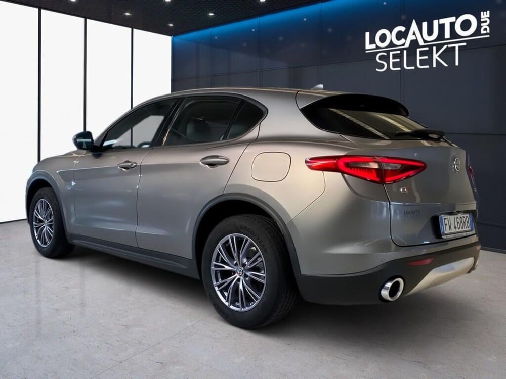 Alfa Romeo Stelvio usata a Torino (5)