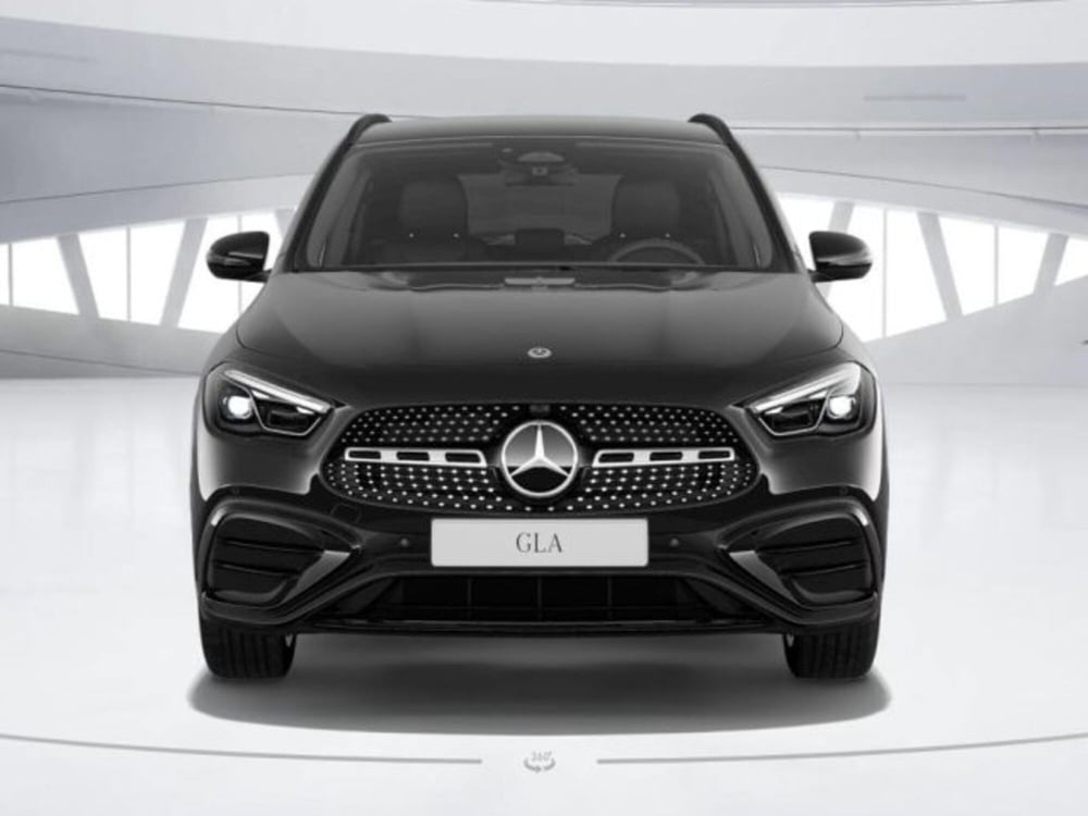 Mercedes-Benz GLA SUV nuova a Verona (3)