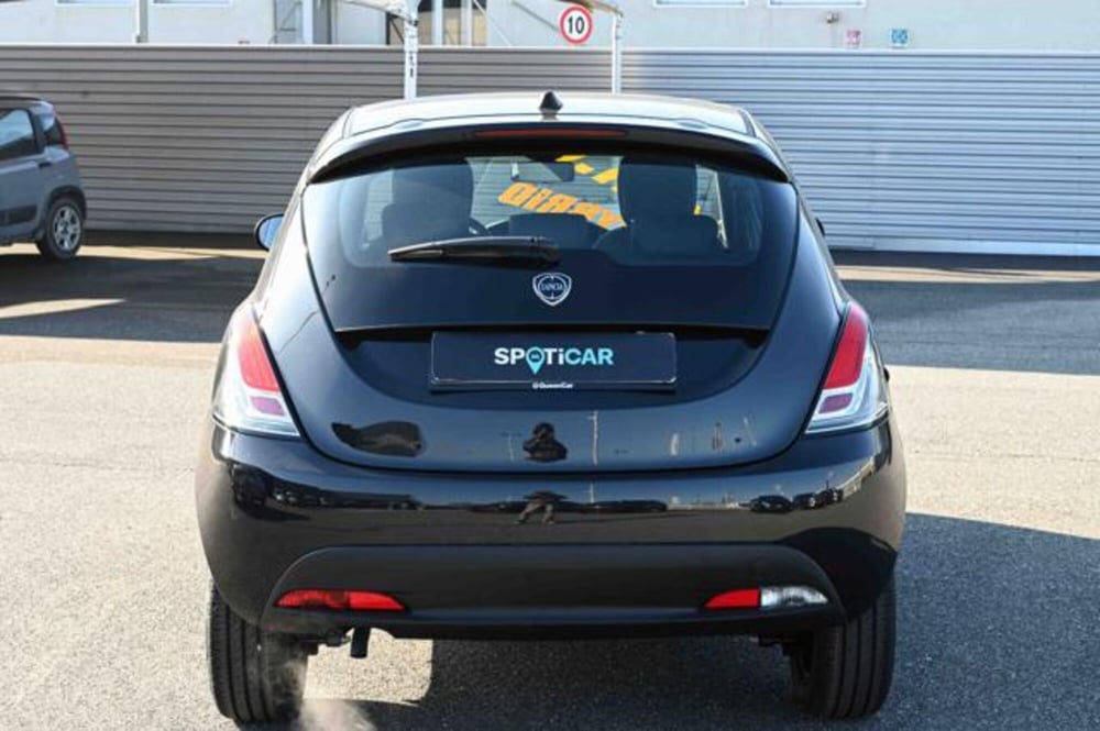 Lancia Ypsilon nuova a Torino (6)