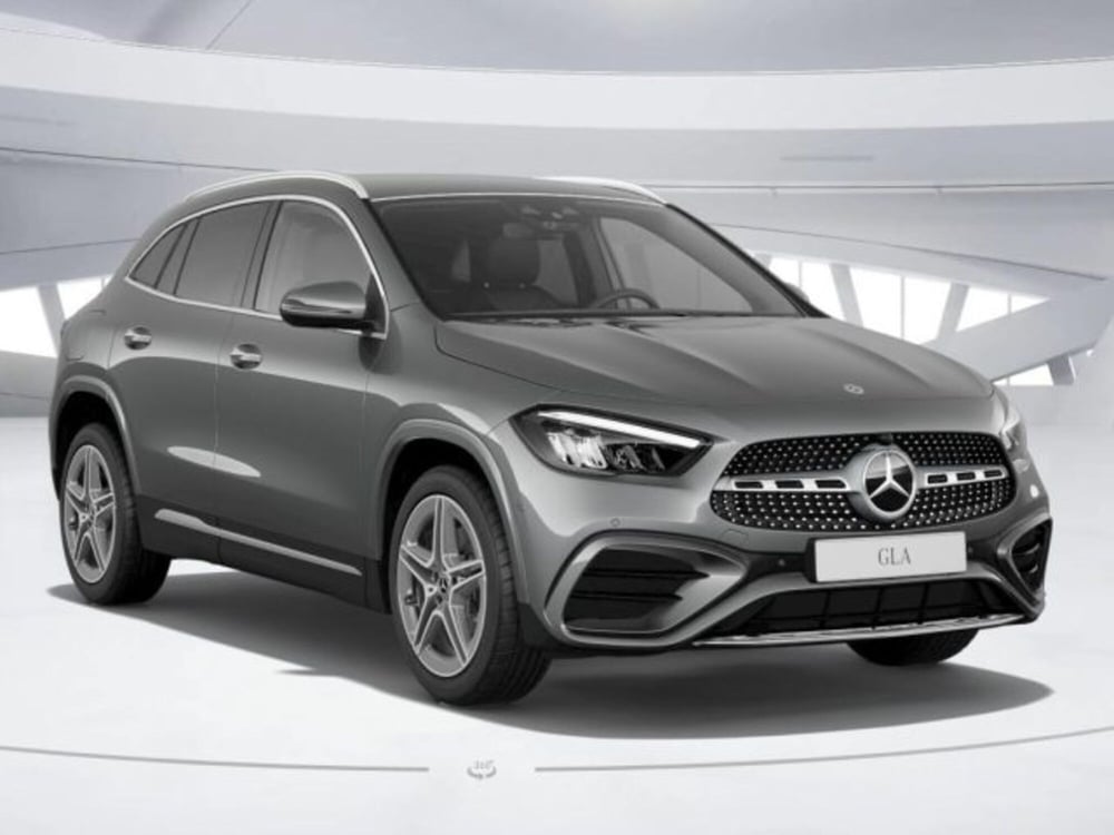 Mercedes-Benz GLA SUV nuova a Verona