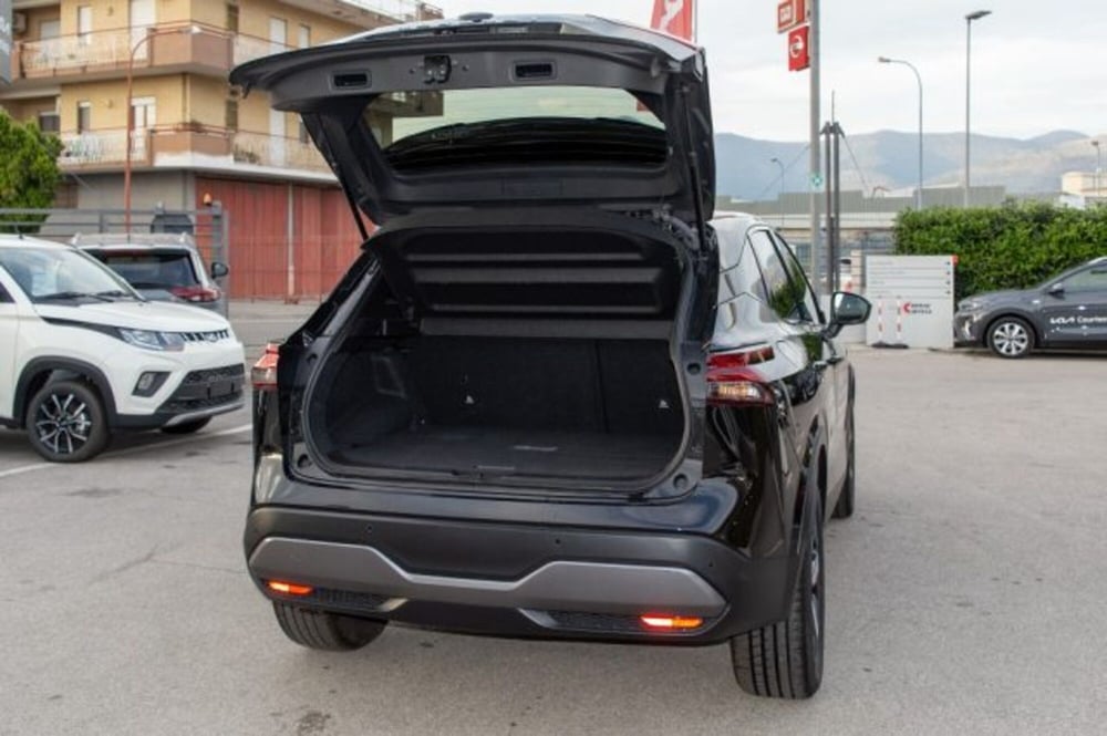 Nissan Qashqai usata a Latina (8)