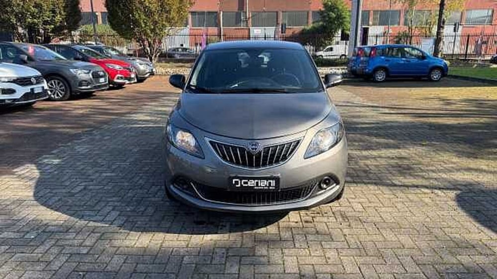 Lancia Ypsilon usata a Milano (7)