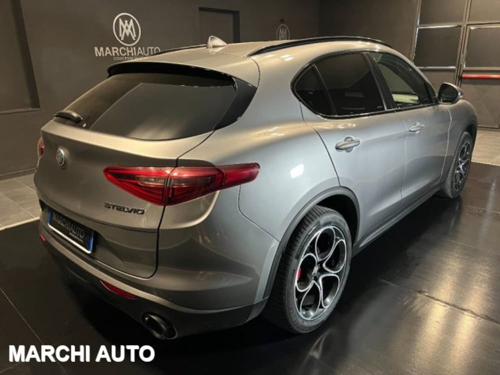 Alfa Romeo Stelvio usata a Perugia (5)