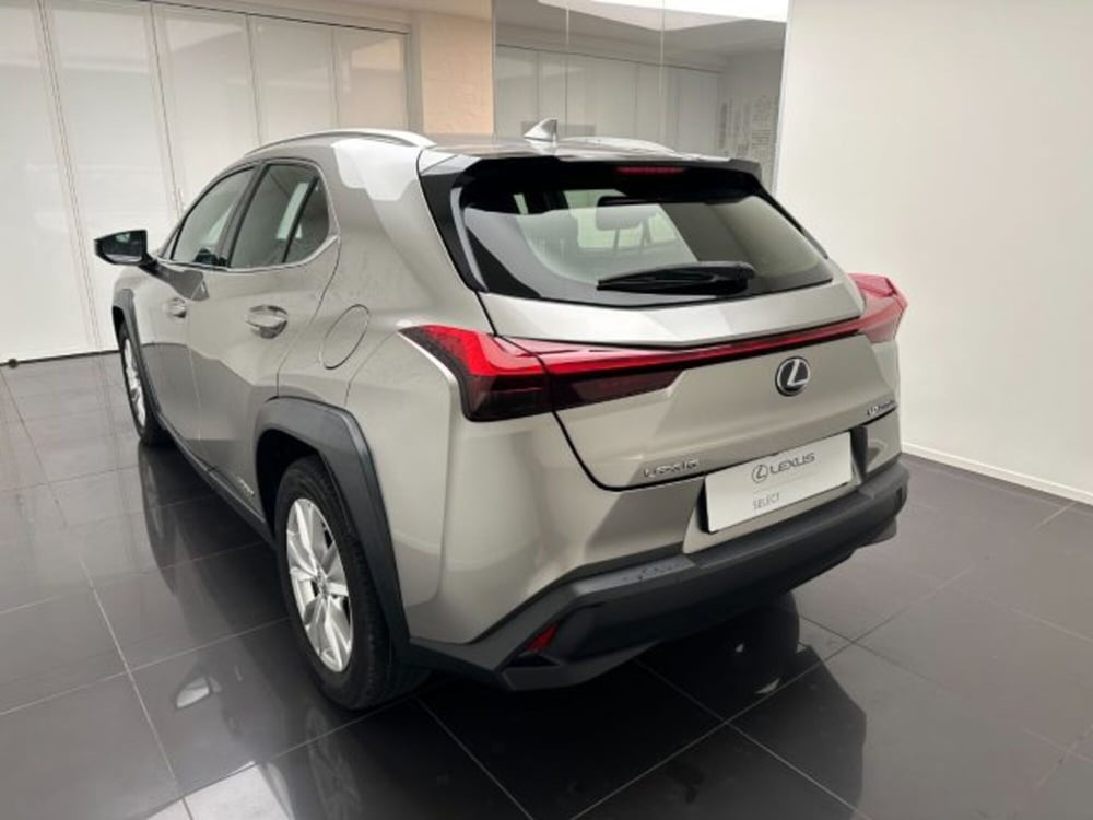 Lexus UX usata a Cuneo (4)