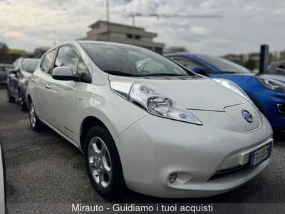 Nissan Leaf Acenta 30KWh del 2016 usata a Roma