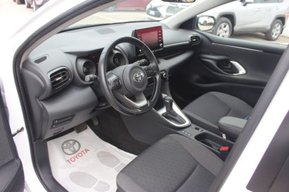 Toyota Yaris Cross usata a Roma (12)