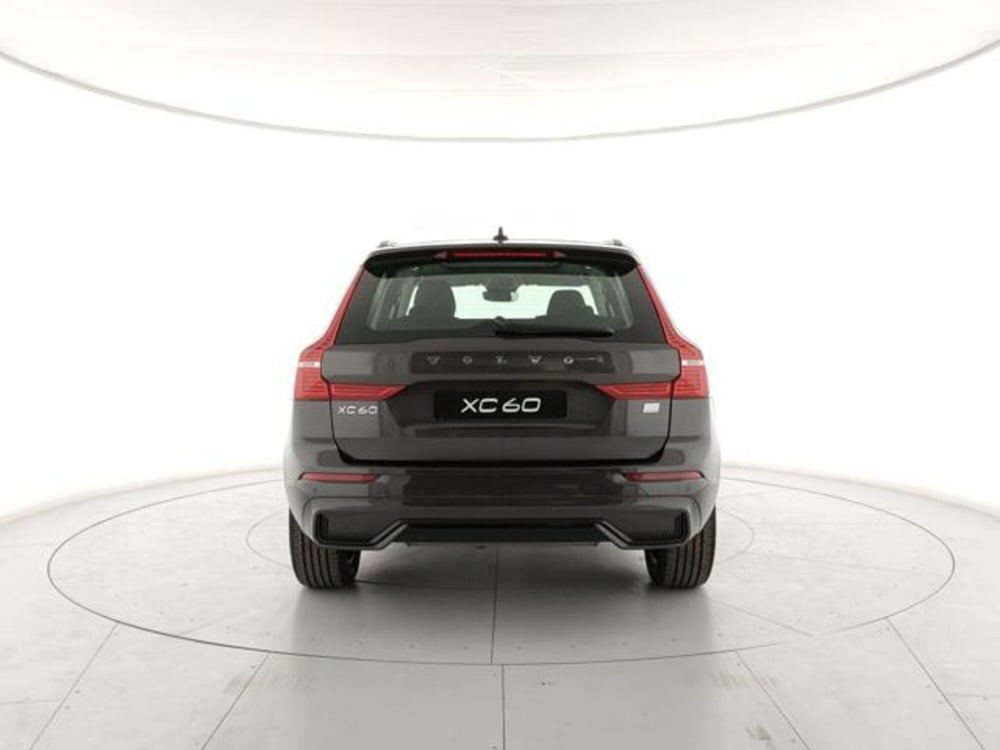 Volvo XC60 nuova a Modena (4)