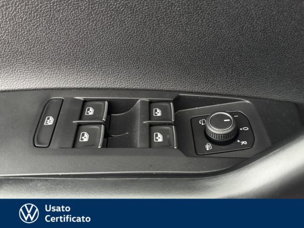 Volkswagen Taigo nuova a Vicenza (12)