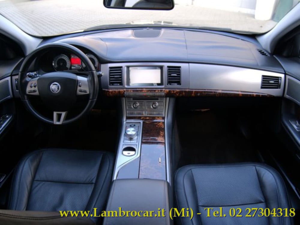 Jaguar XF usata a Milano (2)