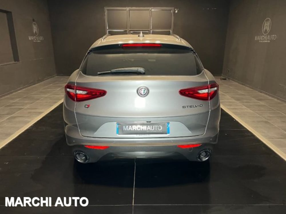 Alfa Romeo Stelvio usata a Perugia (6)