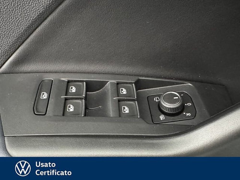 Volkswagen T-Cross nuova a Vicenza (10)