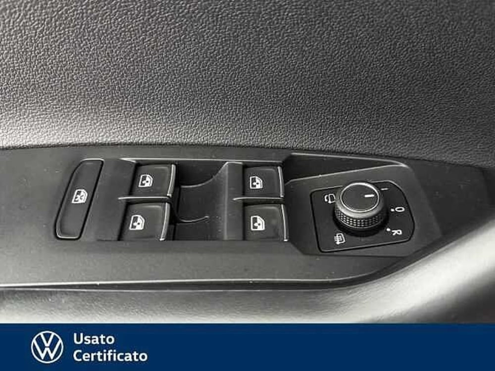 Volkswagen Taigo nuova a Vicenza (12)