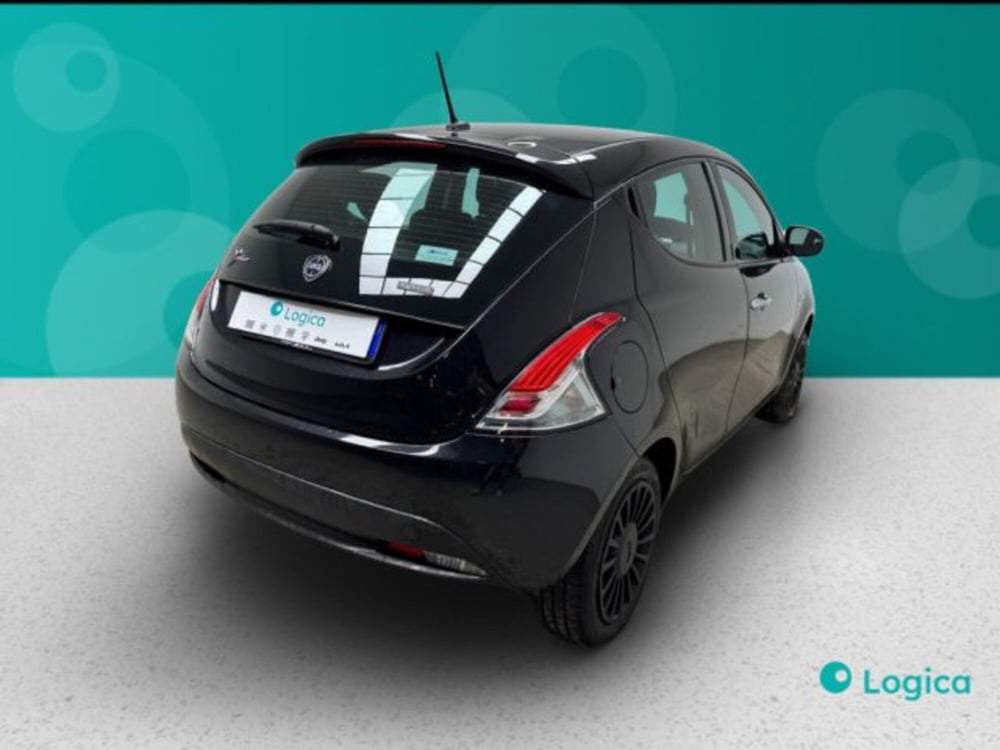 Lancia Ypsilon usata a Biella (9)